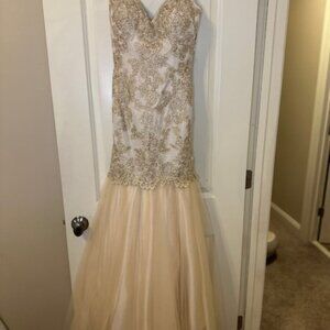 Prom / Wedding Dress Camille La Vie Size 10